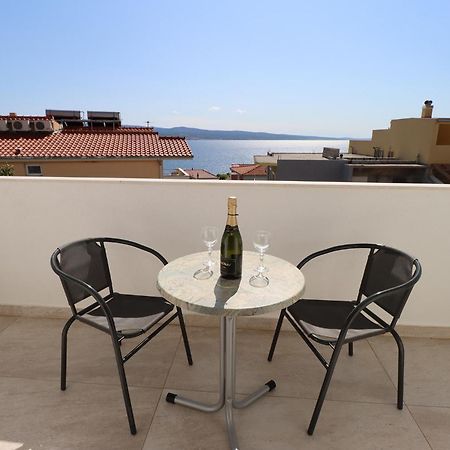 Emmi Nemira Omis Appartement Buitenkant foto