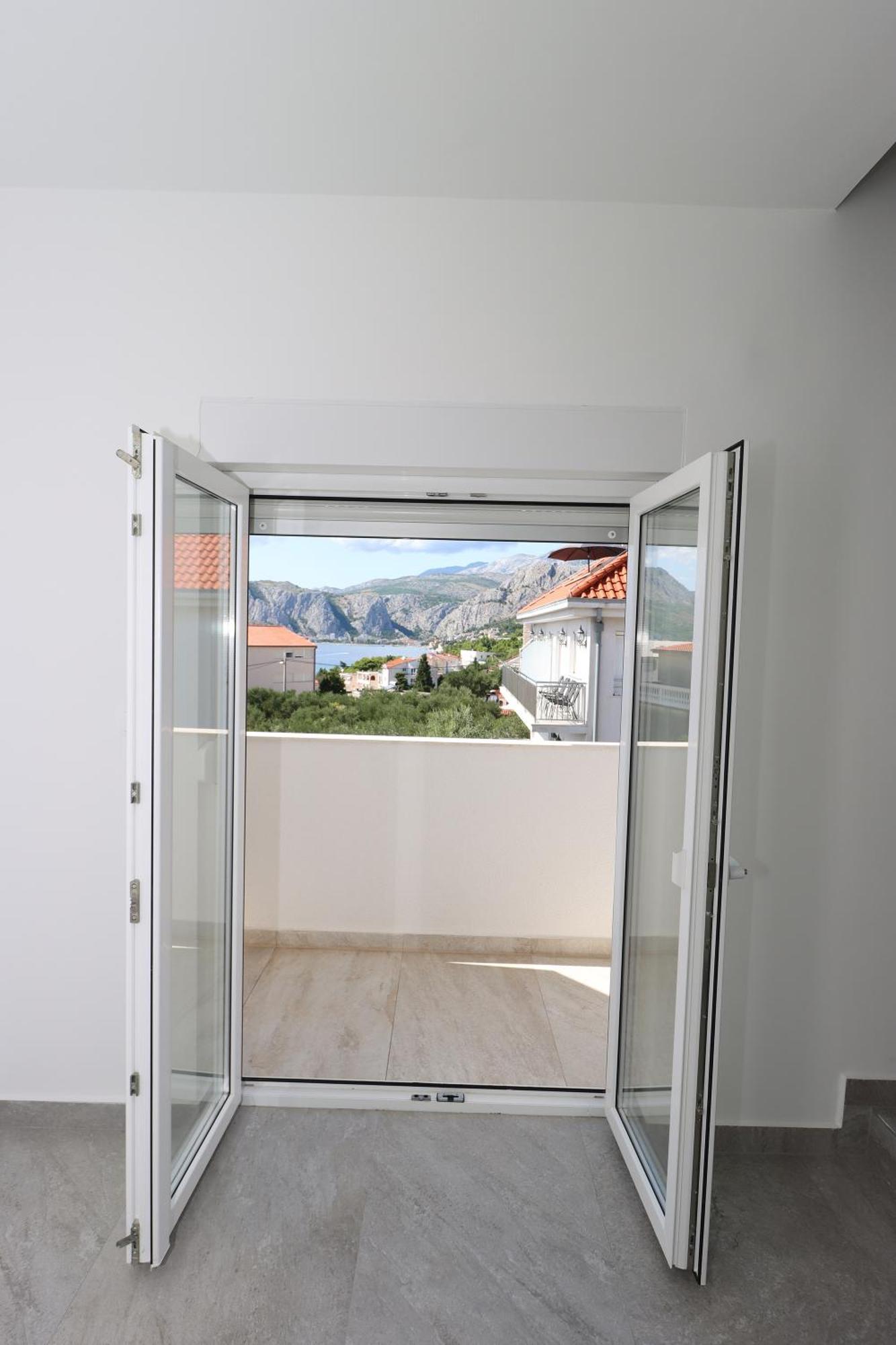 Emmi Nemira Omis Appartement Buitenkant foto
