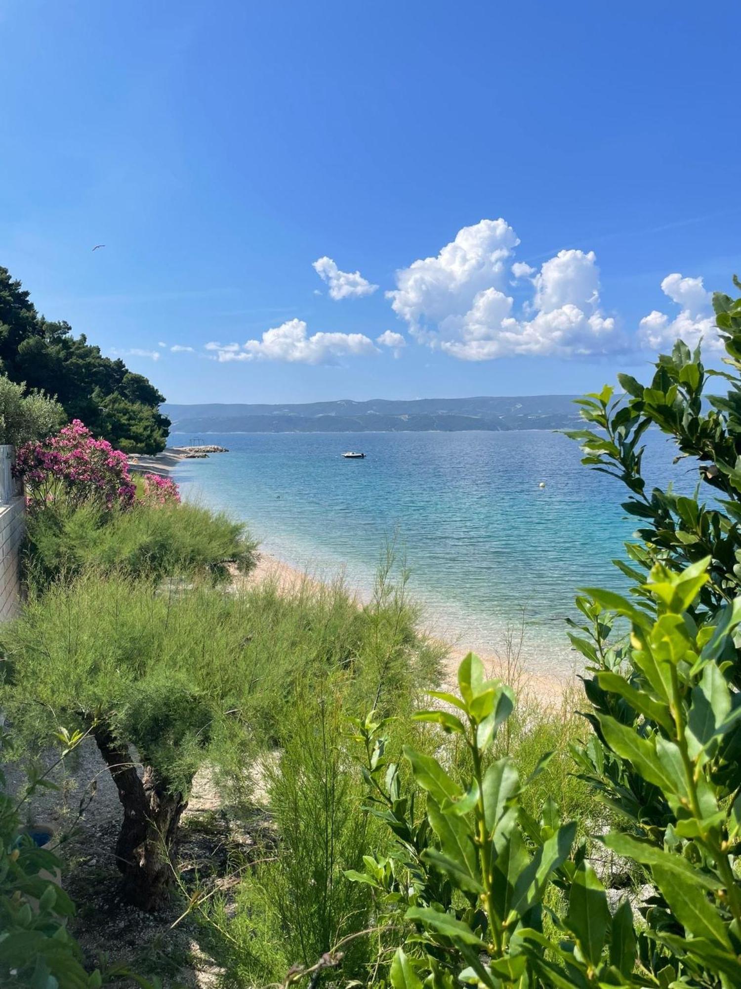 Emmi Nemira Omis Appartement Buitenkant foto